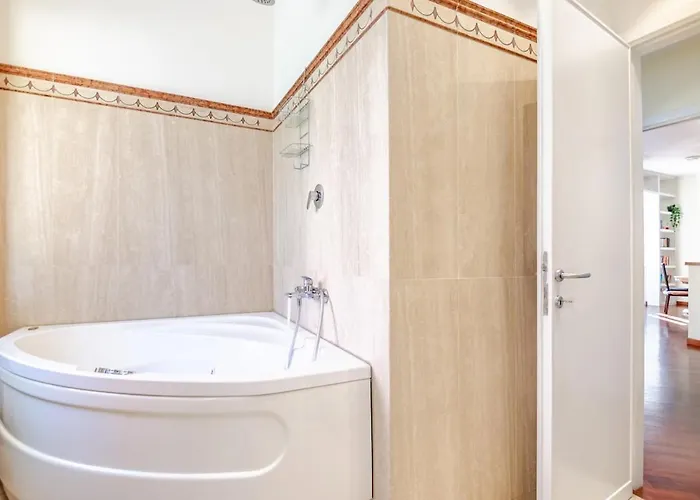 Hot Tub - Private Parking - Park Daire *